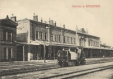 Dworzec w Rzeszowie [Pocztówka]