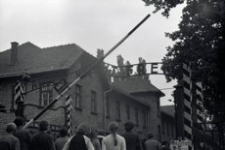 [Oświęcim. Muzeum Auschwitz-Birkenau. Brama obozu Auschwitz] [Fotografia]