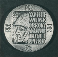 [Medal z okazji XXV-lecia Wojsk Obrony Wewnętrznej 1945-1970] [Fotografia]